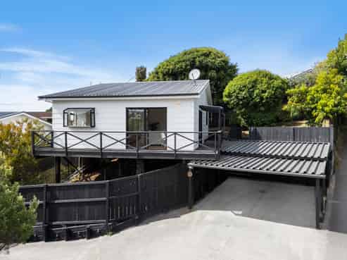 2/19 Romulus Place, Totara Vale