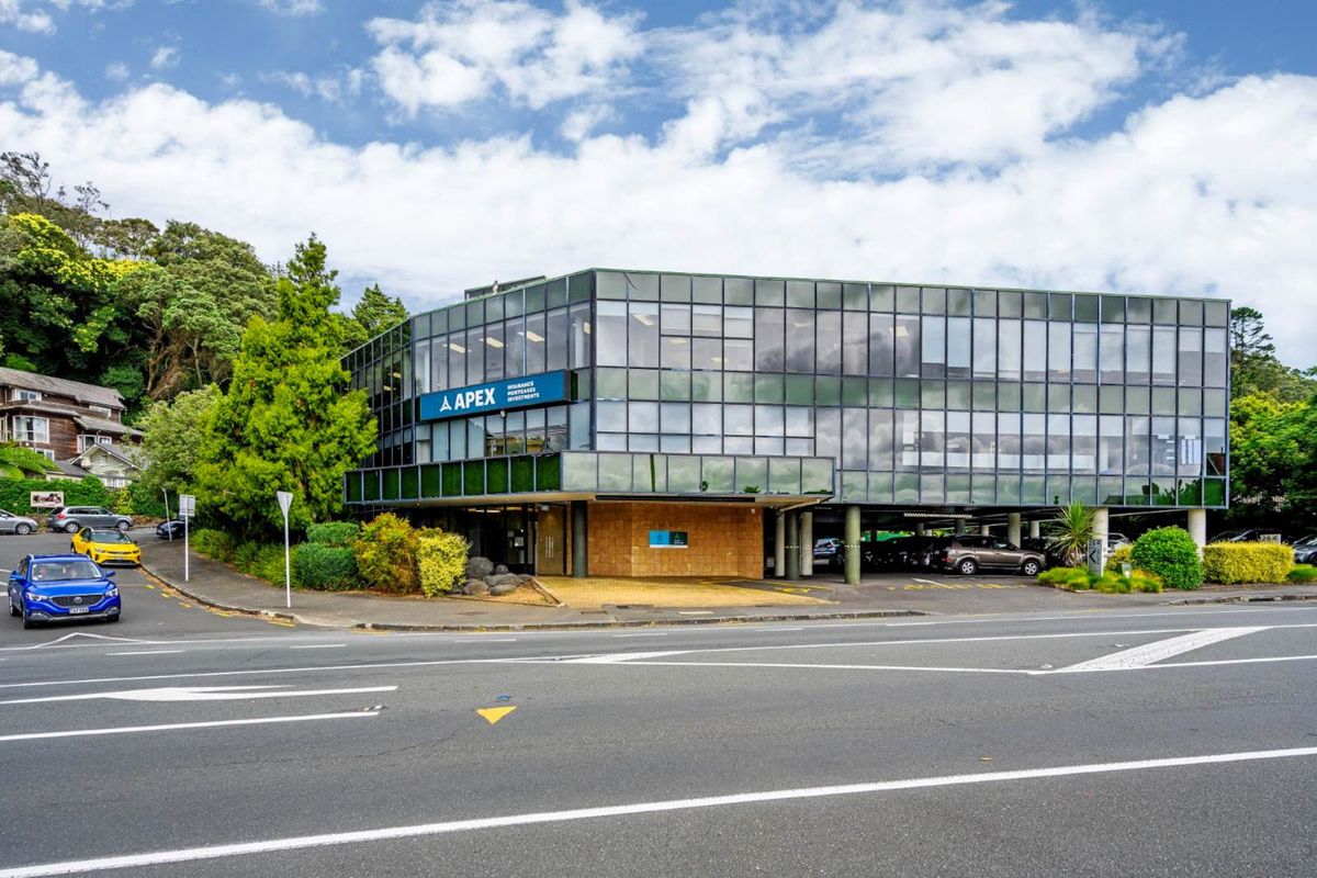 MT EDEN OFFICES WITH VIEWS