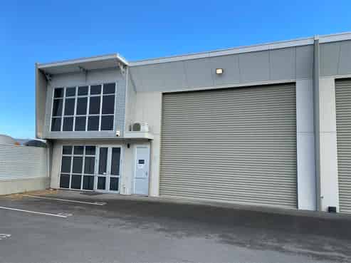 Mid Size Industrial With Five Parks