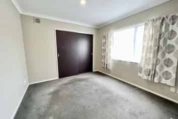 4 Stella Grove, Newlands
