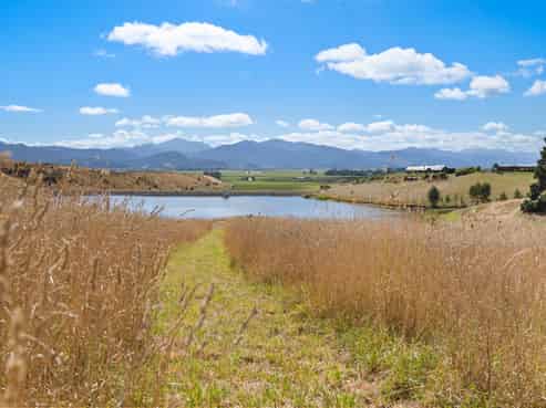 Lot 13 Delta Lake Heights, Renwick