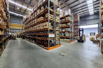 Immaculate Modern Warehouse