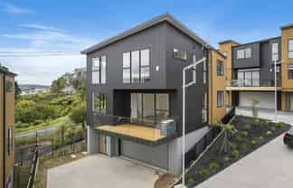 8 Timo Way, Flat Bush