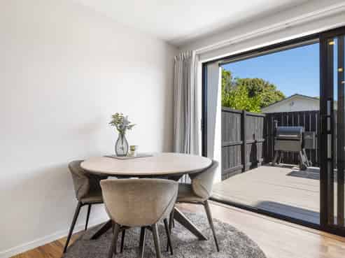 2/36 Kaipatiki Road, Glenfield