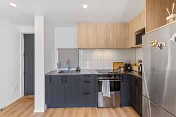 22 Dallas Lane, Caversham