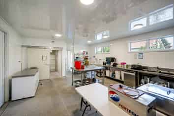 Prime Café & Retail Space – Te Mata Road Hotspot!