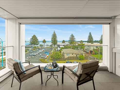 14/19 Victoria Road (The Cascades), Mount Maunganui