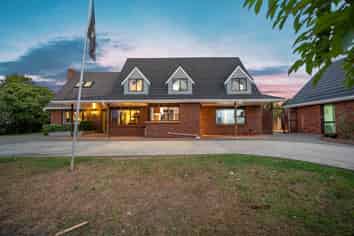 307 Duck Creek Road, Stillwater