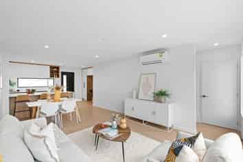 117B Lincoln Road, Addington