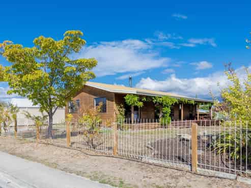 97 Fache Street, Clyde