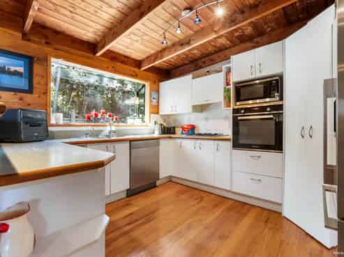 55 Tasman View Road, Bethells Beach