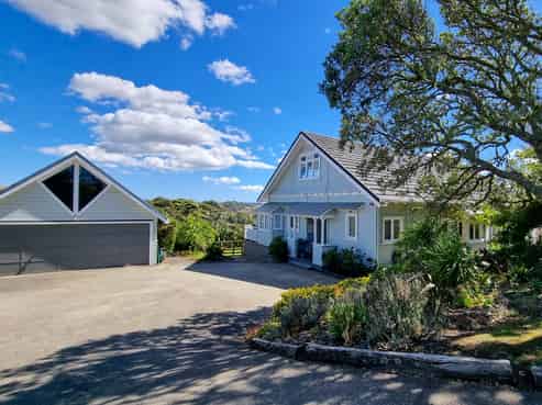 176 Valley Road, Waitoki