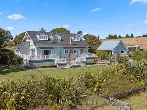 176 Valley Road, Waitoki