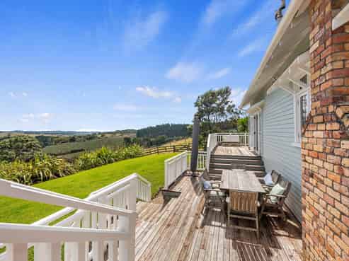 176 Valley Road, Waitoki