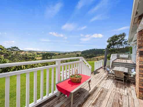176 Valley Road, Waitoki