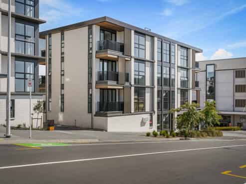 303/84C Te Oneroa Way, Long Bay