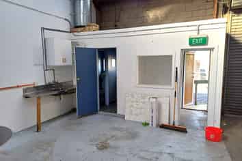 Affordable Warehouse - 251m2