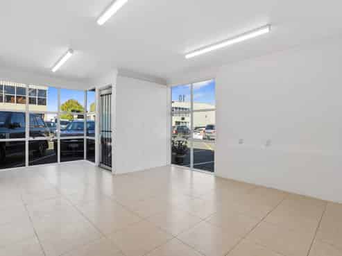 Renovated and ready – 265sqm industrial
