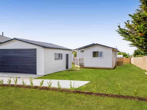 104 Orlando Street, Stratford