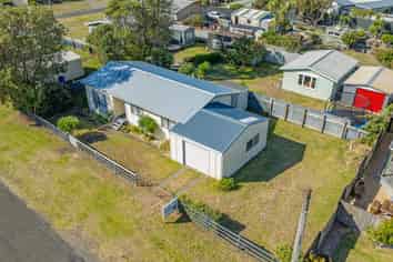 3 Ruanui Street, Himatangi Beach