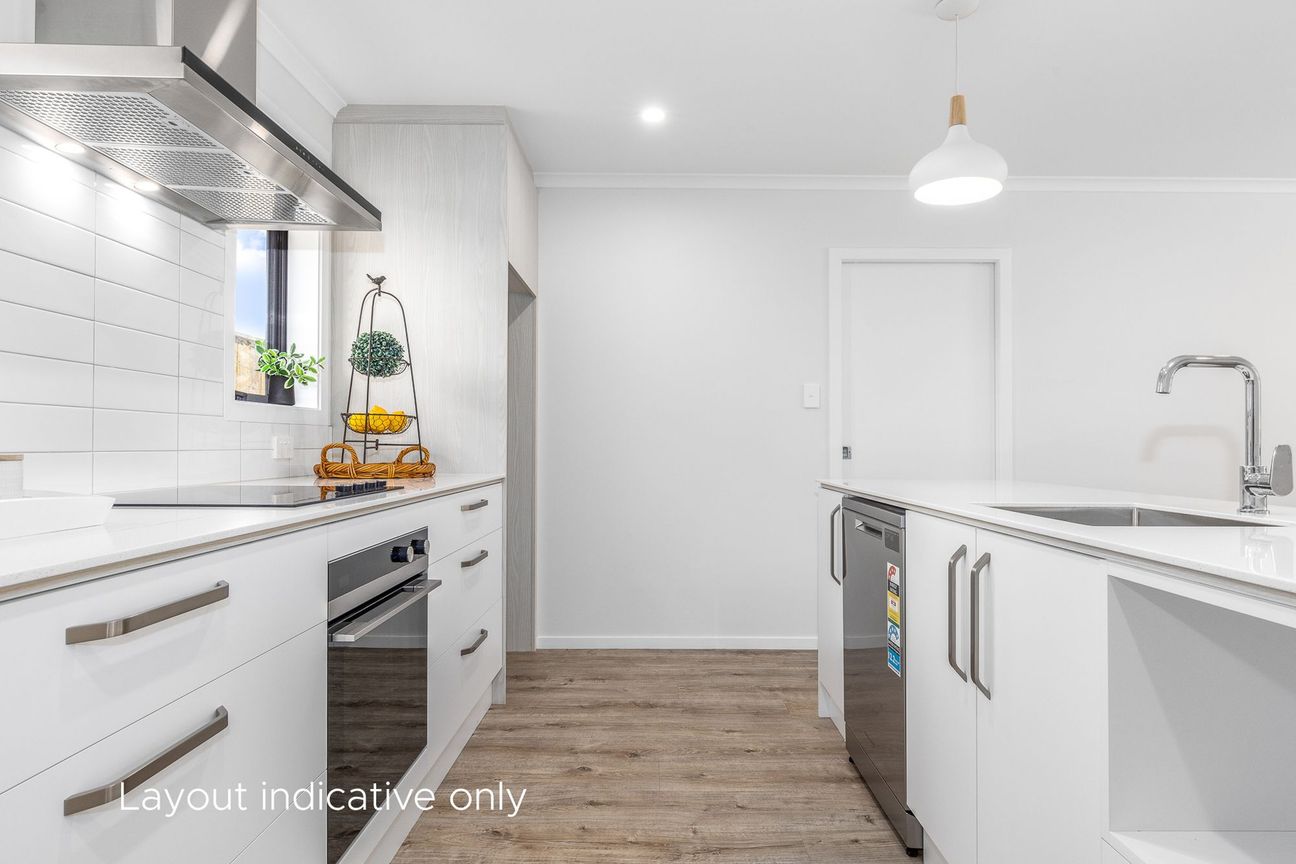 Brand New, Easy Care Home - Vista 3