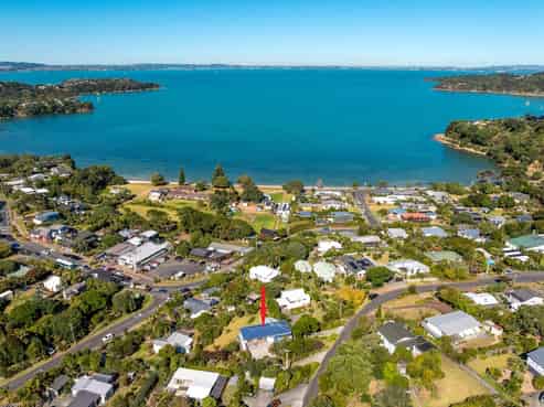 18 Marama Avenue, Surfdale