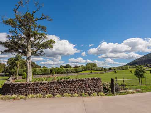 5 Grand Hills Lane, MAUNU