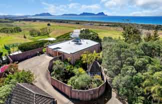 76 Mountfield Road, Waipu