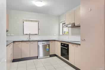 1E/20 Morning Star Place, Mount Albert