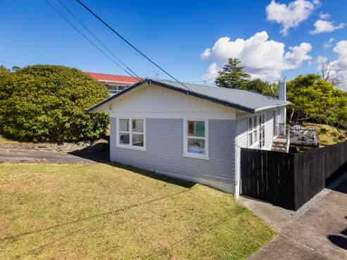 43 Peter Buck Road, New Windsor