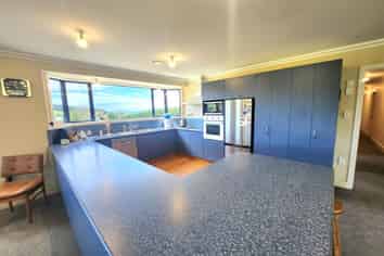 3/102 Beach Road, Awamoa