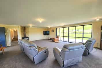 3/102 Beach Road, Awamoa
