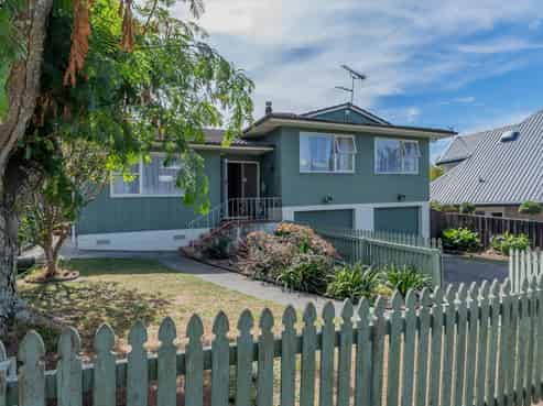 1/4 Grove Lane, Pakuranga