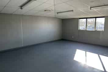 Warehouse office building in Feiling CBD