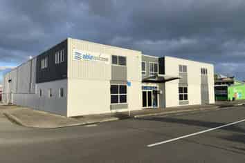 Warehouse office building in Feiling CBD