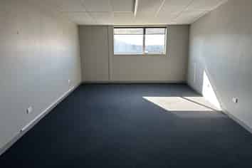 Warehouse office building in Feiling CBD
