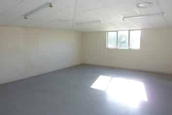 Warehouse office building in Feiling CBD