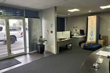 Warehouse office building in Feiling CBD