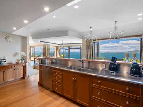 207 Beach Road, Campbells Bay