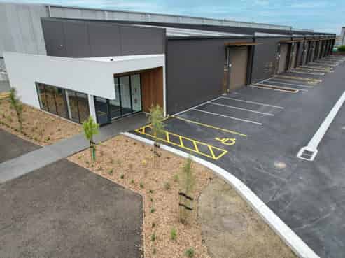 Brand new industrial units  - 83 - 325 sq m