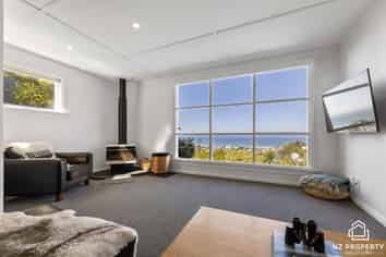 24 Seaview Terrace, Kew