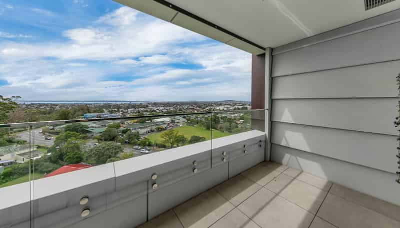 902/8 Waikumete Road, Glen Eden