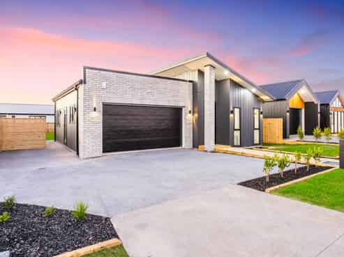 8 Gertrude Cole Road, Clarks Beach