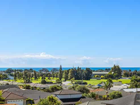60 Chesterfield Way, Orewa
