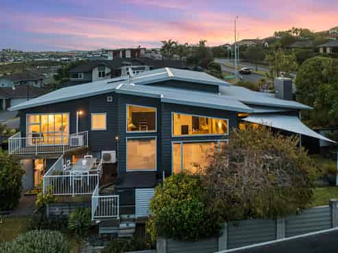 60 Chesterfield Way, Orewa