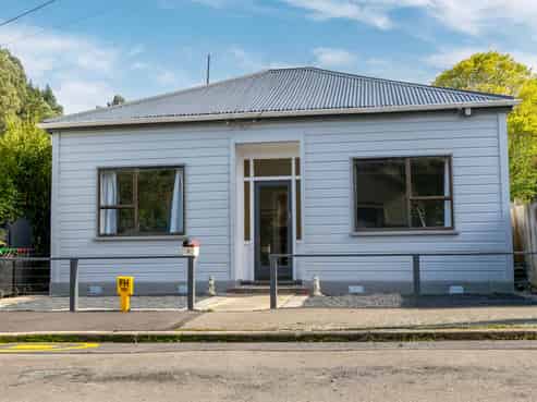 6 Lazar Street, North East Valley