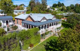 10 Lancaster Street, Lawrence