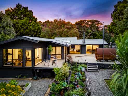 192 Mountain Road, Henderson Valley