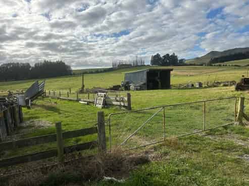 49 & 75 Forest Street, Lumsden