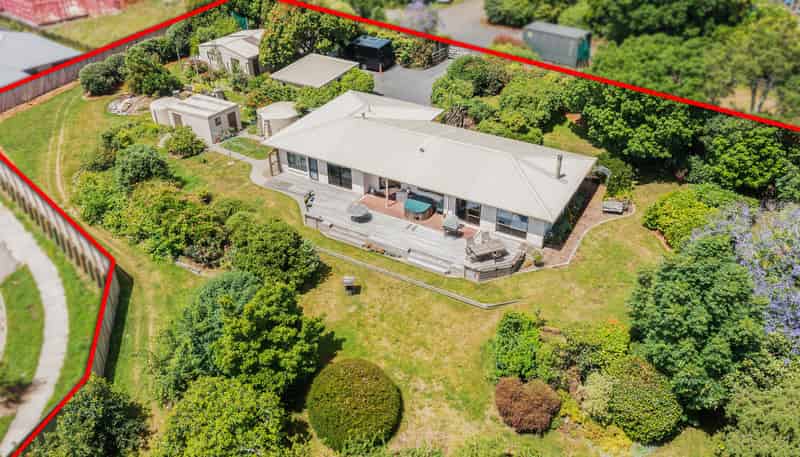 64 Adams Road South, Pukekohe